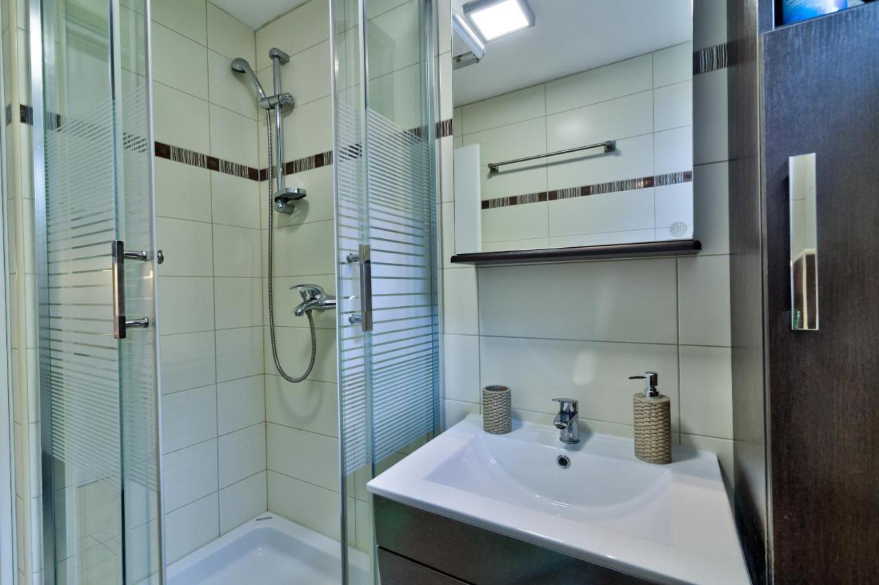 Apartments Bobinac Сень Екстер'єр фото